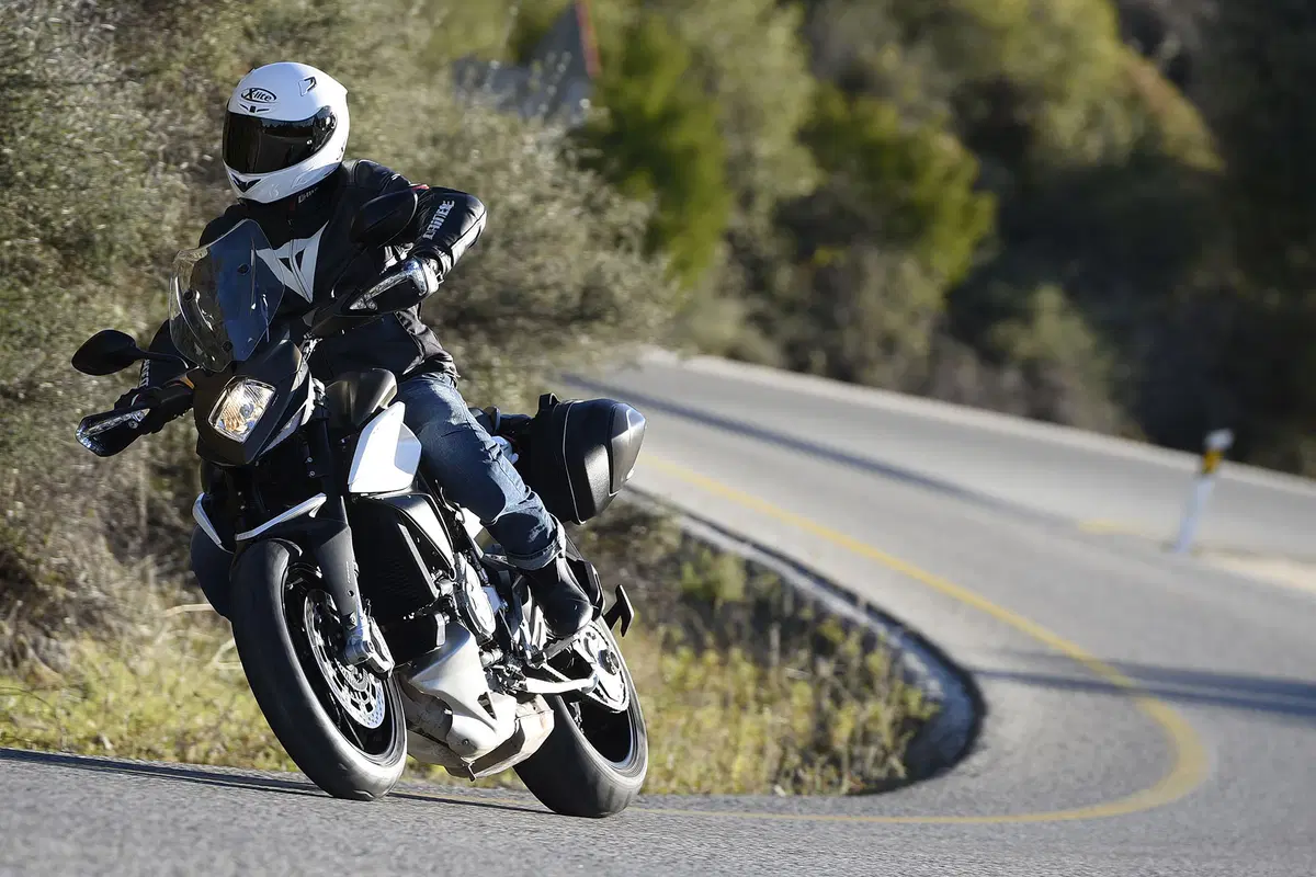 MV Agusta Stradale 800