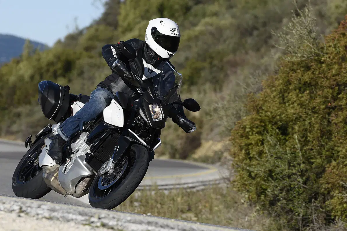 MV Agusta Stradale 800 (4)