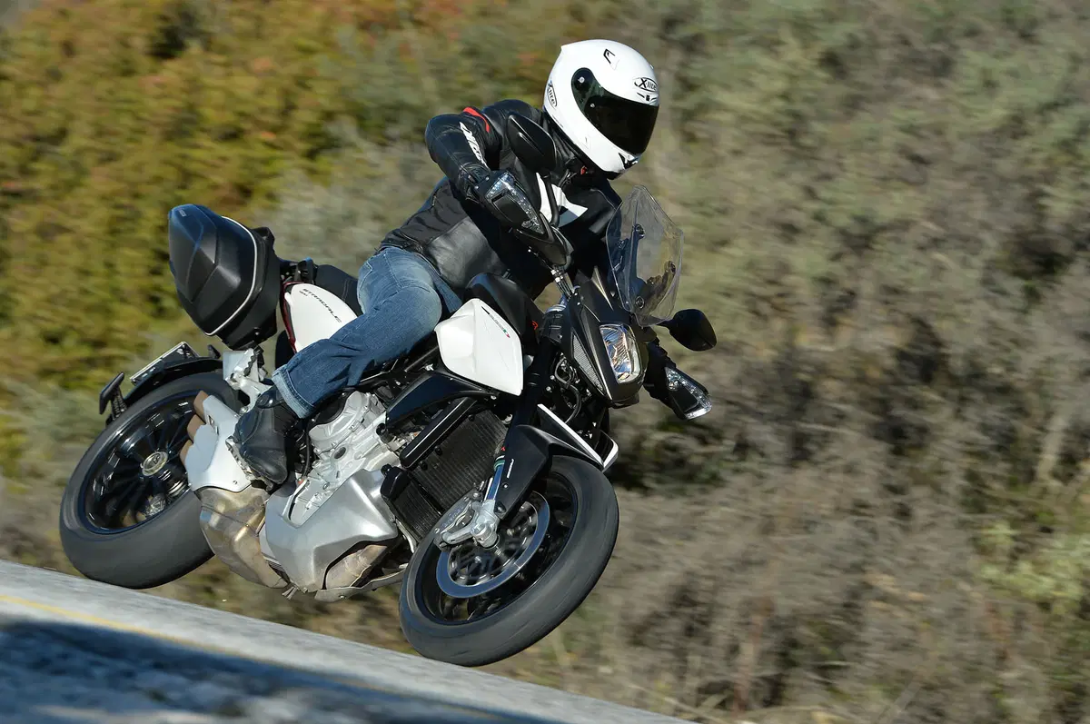 MV Agusta Stradale 800 (10)