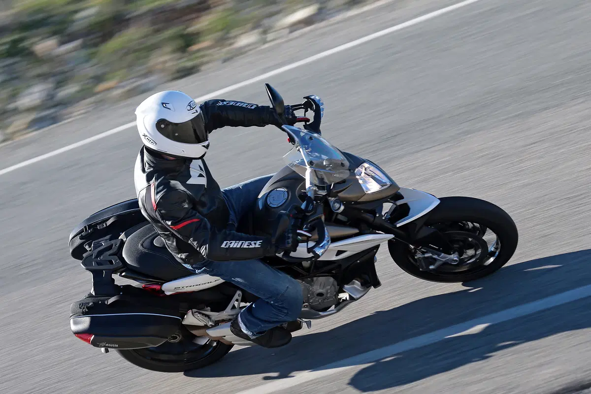 MV Agusta Stradale 800 (7)