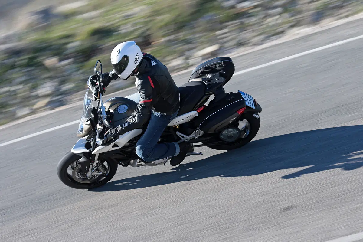 MV Agusta Stradale 800 (15)