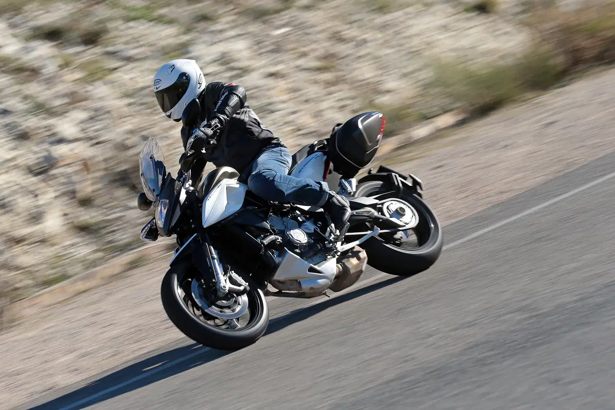 MV Agusta Stradale 800 (14)