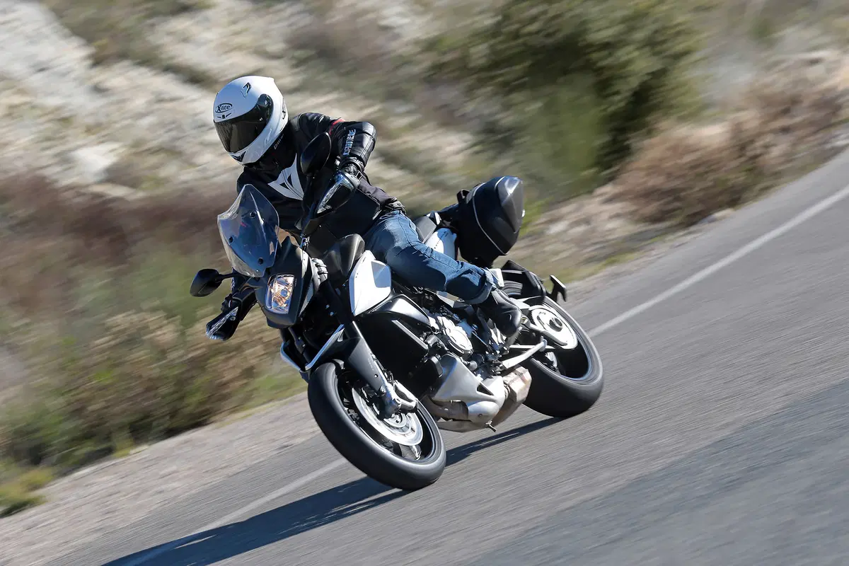MV Agusta Stradale 800 (16)