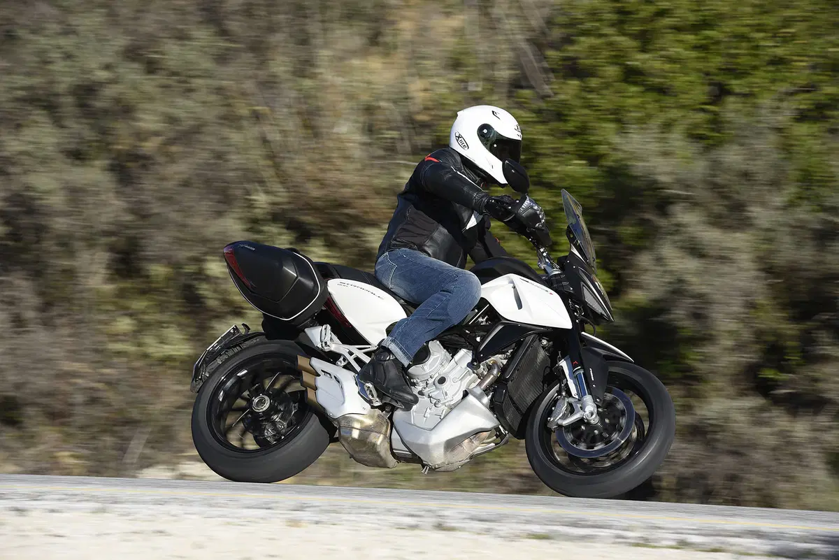 MV Agusta Stradale 800 (9)