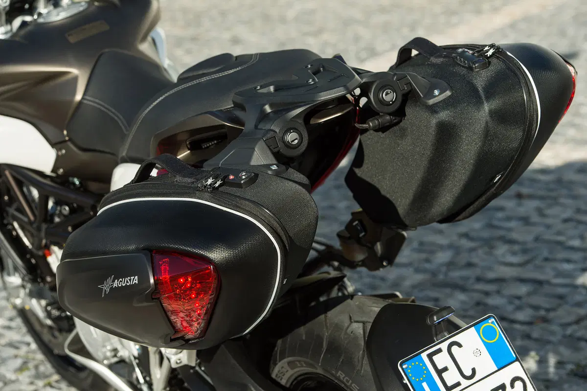 MV Agusta Stradale 800 (41)