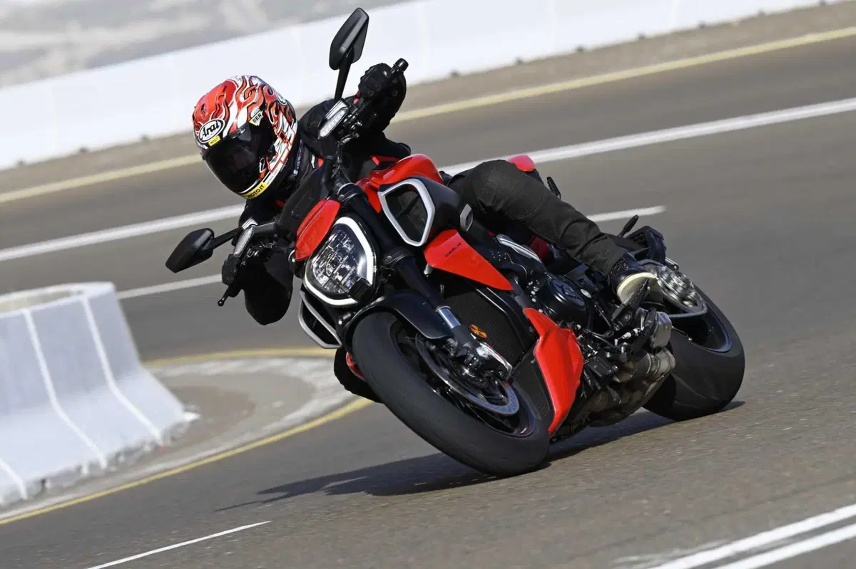 Ducati Diavel V4: la cruiser che voleva nascere sportiva
