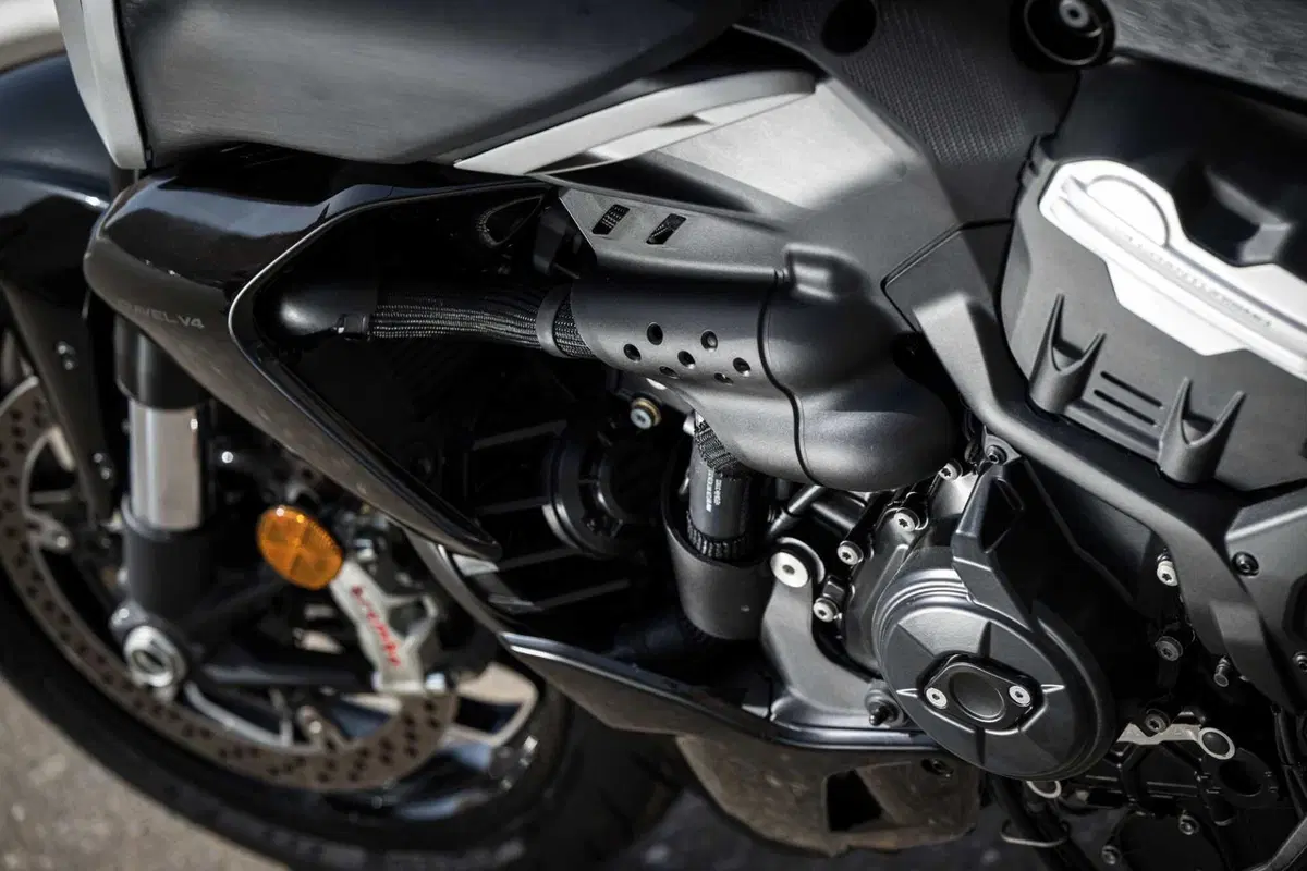 Ducati Diavel V4: la cruiser che voleva nascere sportiva (13)