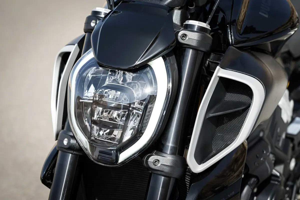 Ducati Diavel V4: la cruiser che voleva nascere sportiva (15)
