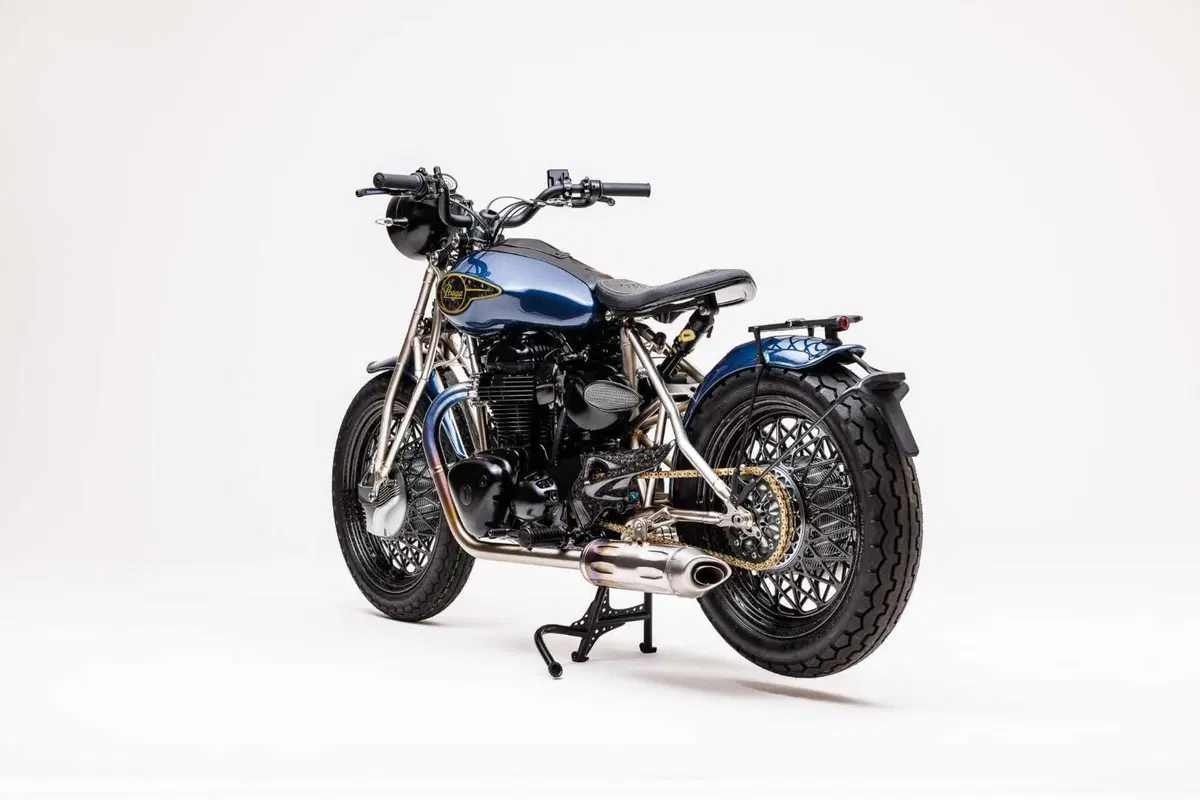 Praga ZS 800: 28 esemplari esclusivi per la special da 142 kg (3)