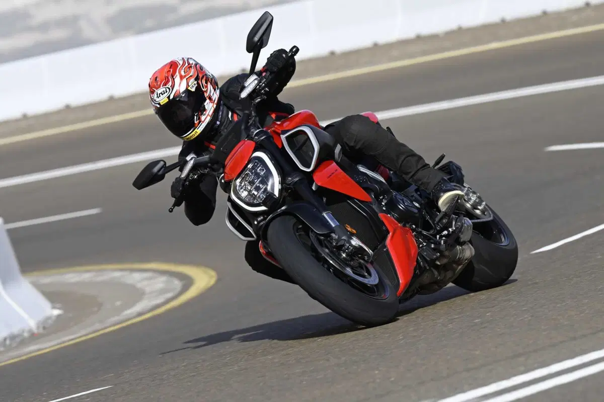 Ducati Diavel V4: la cruiser che voleva nascere sportiva (4)