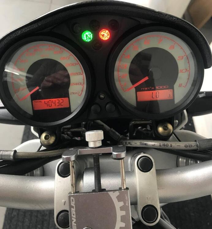 Ducati Monster S2R 1000 (2)