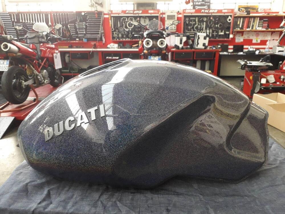 Serbatoio Metallic Ducati Monster IE (4)