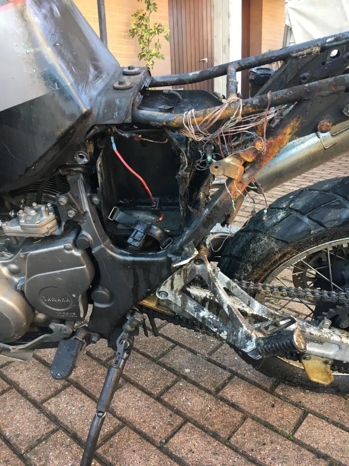 Yamaha XTZ 750 (5)