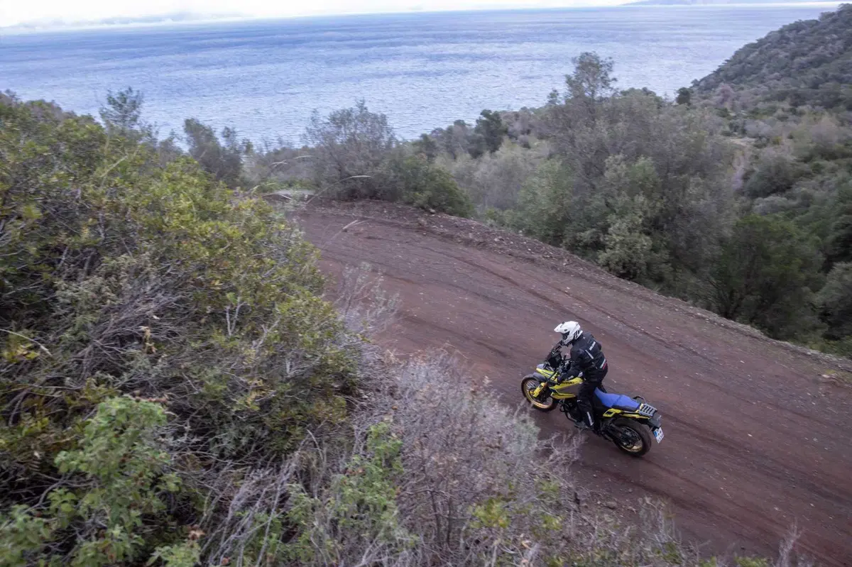 Test Suzuki V-Strom 1050 e 1050 DE: ora c’è anche il 21 pollici. Il fuoristrada è servito! [VIDEO e GALLERY] (69)