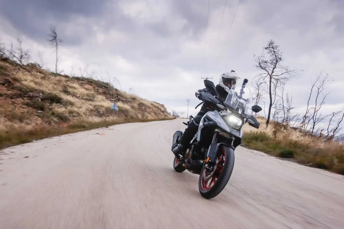 Test Suzuki V-Strom 1050 e 1050 DE: ora c’è anche il 21 pollici. Il fuoristrada è servito! [VIDEO e GALLERY] (35)