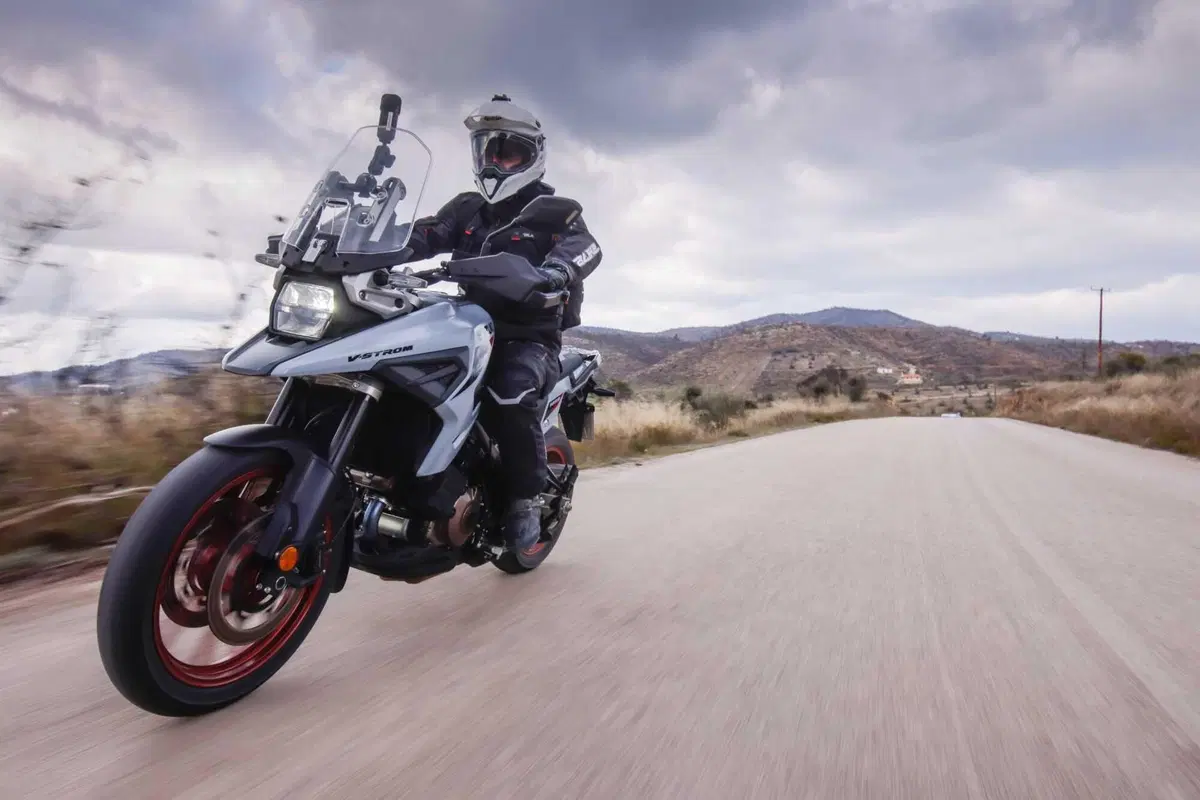Test Suzuki V-Strom 1050 e 1050 DE: ora c’è anche il 21 pollici. Il fuoristrada è servito! [VIDEO e GALLERY] (51)