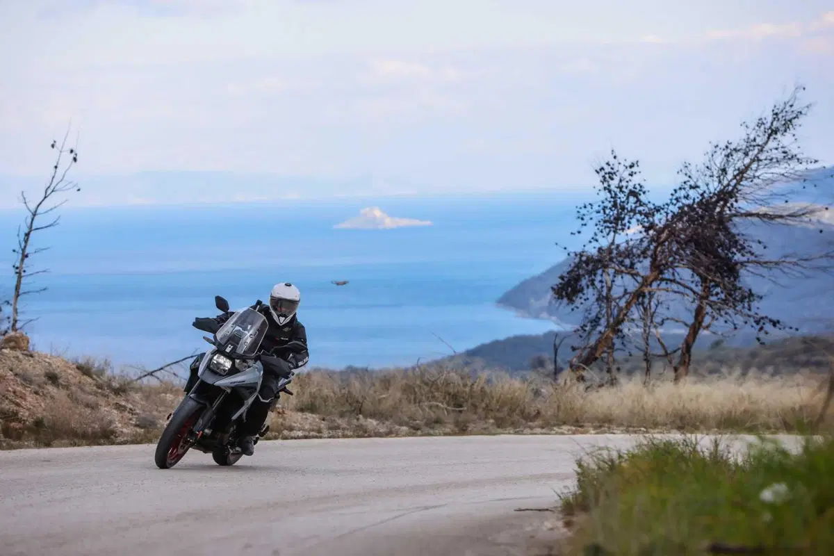 Test Suzuki V-Strom 1050 e 1050 DE: ora c’è anche il 21 pollici. Il fuoristrada è servito! [VIDEO e GALLERY] (54)