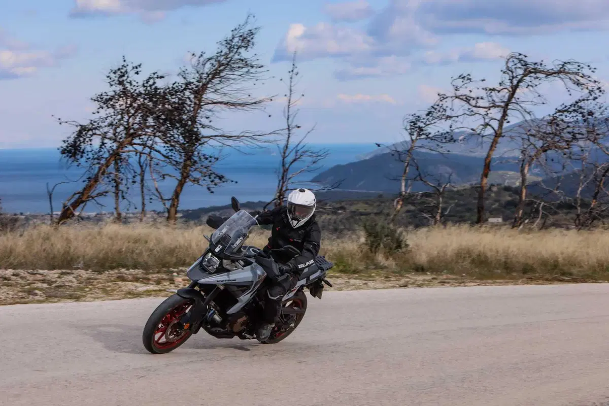 Test Suzuki V-Strom 1050 e 1050 DE: ora c’è anche il 21 pollici. Il fuoristrada è servito! [VIDEO e GALLERY] (60)