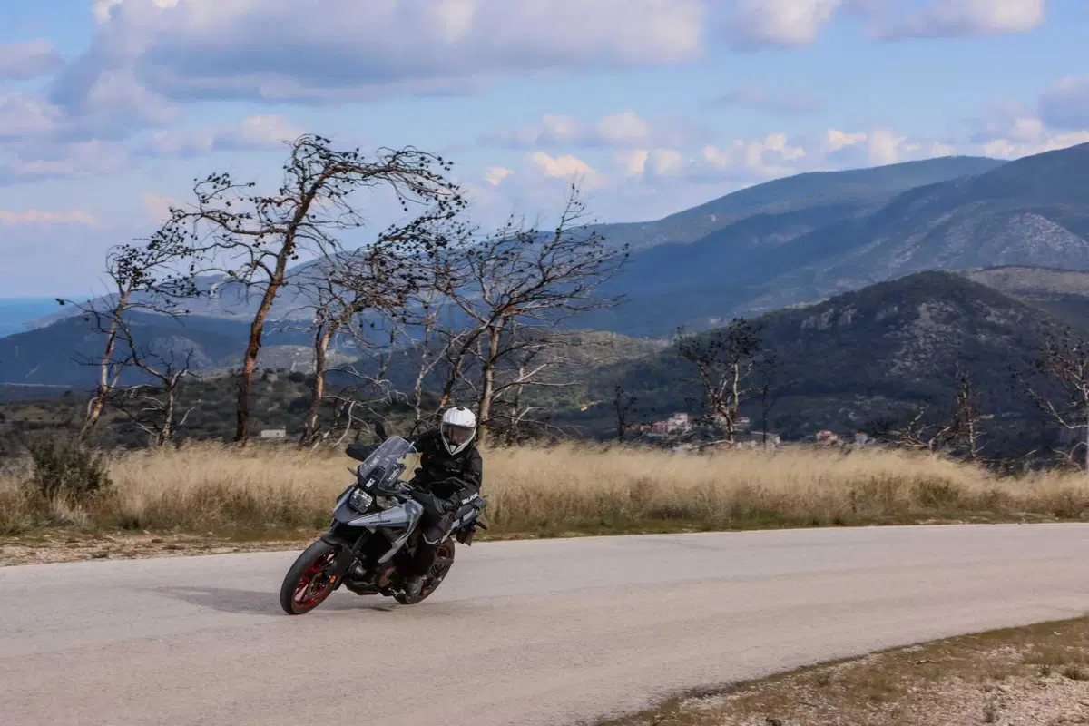 Test Suzuki V-Strom 1050 e 1050 DE: ora c’è anche il 21 pollici. Il fuoristrada è servito! [VIDEO e GALLERY] (63)