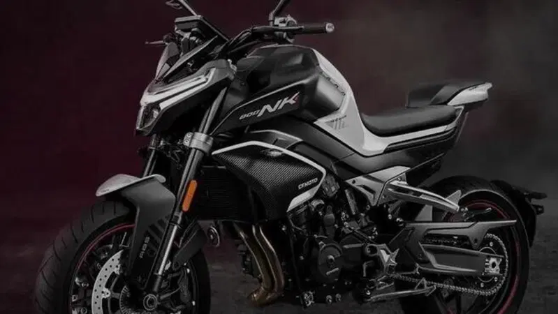 CFMOTO 800NK, spuntano foto e dati