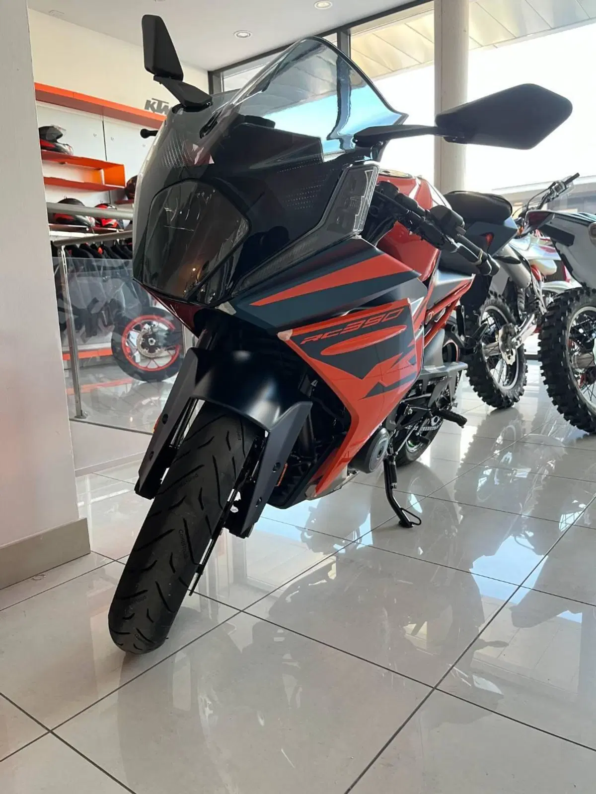 KTM RC 390 (2022 - 26) (3)