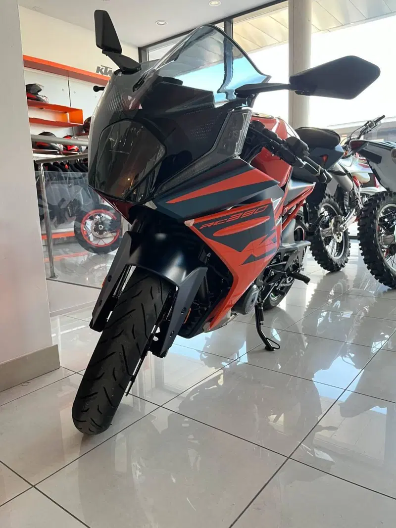 KTM RC 390 (2022 - 26) (3)