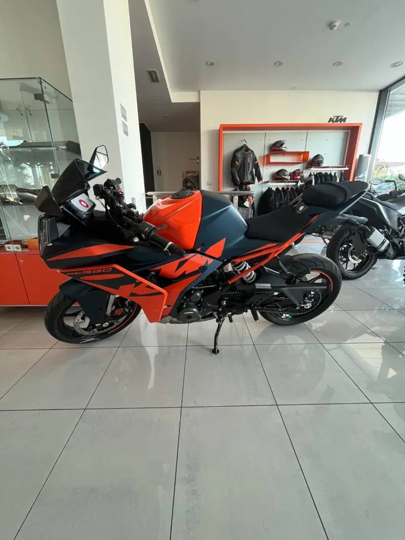 KTM RC 390 (2022 - 26)