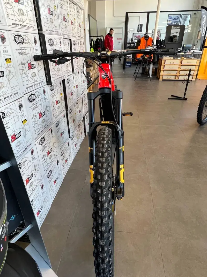 Ducati TK-01RR (2021 - 26) (4)