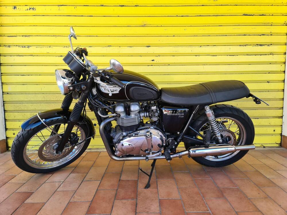 Triumph Bonneville T100 (2001 - 07) (3)