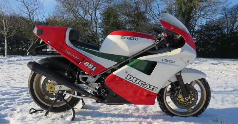 All&#039;asta la Ducati 851 Tricolore di Ron Haslam. Mai accesa, zero chilometri