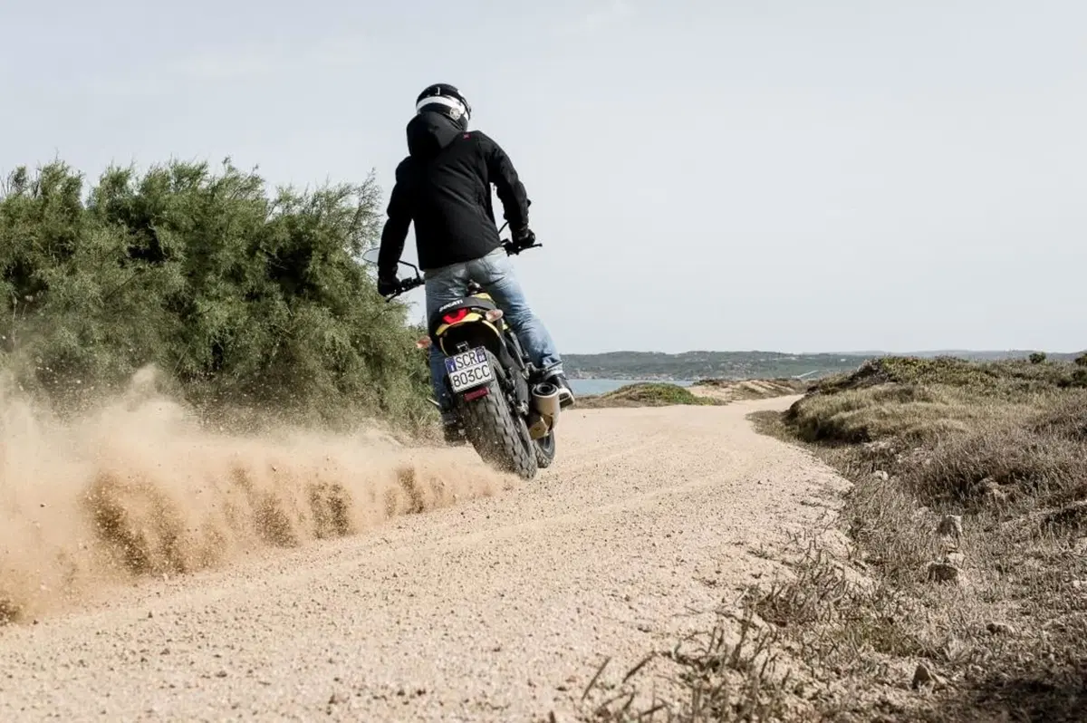 Pirelli MT 60 RS, lo pneumatico della Ducati Scrambler (5)