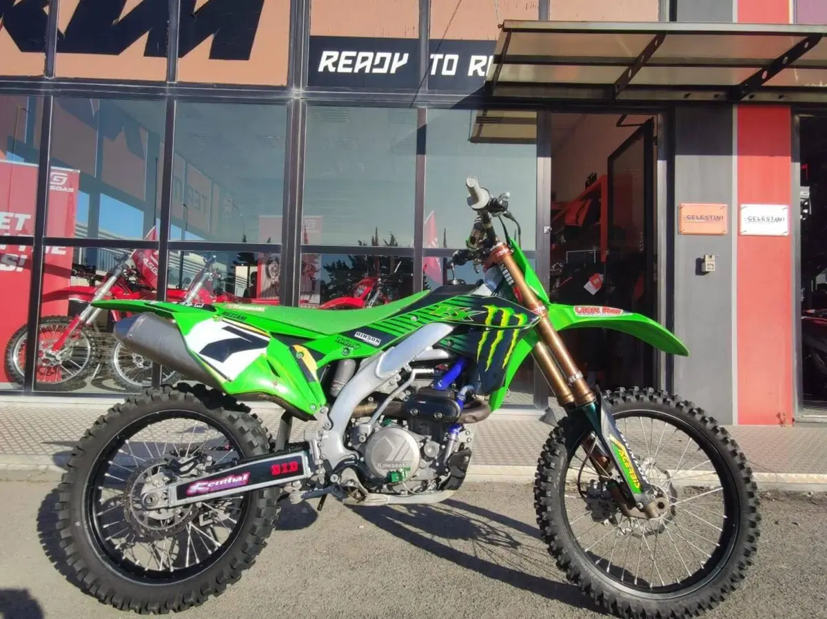 Kawasaki KX450F (2016)