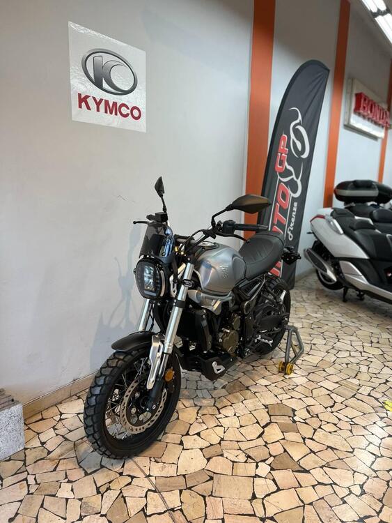 Voge Trofeo 300ACX Scrambler (2021 - 24) (2)