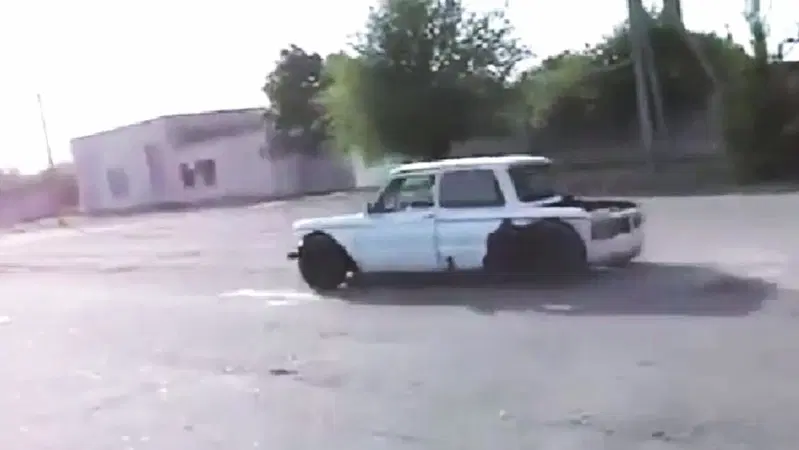 Sentite come entrano le marce della Hayabusa... per&ograve; su un'auto... [VIDEO VIRALE]