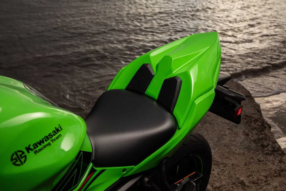Nuda o carenata? Doppio test Kawasaki Z650 e Ninja 650 2023 [VIDEO] (26)