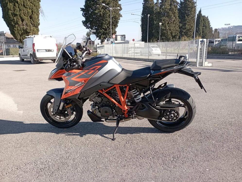 KTM 1290 Super Duke GT (2022 - 24) (3)