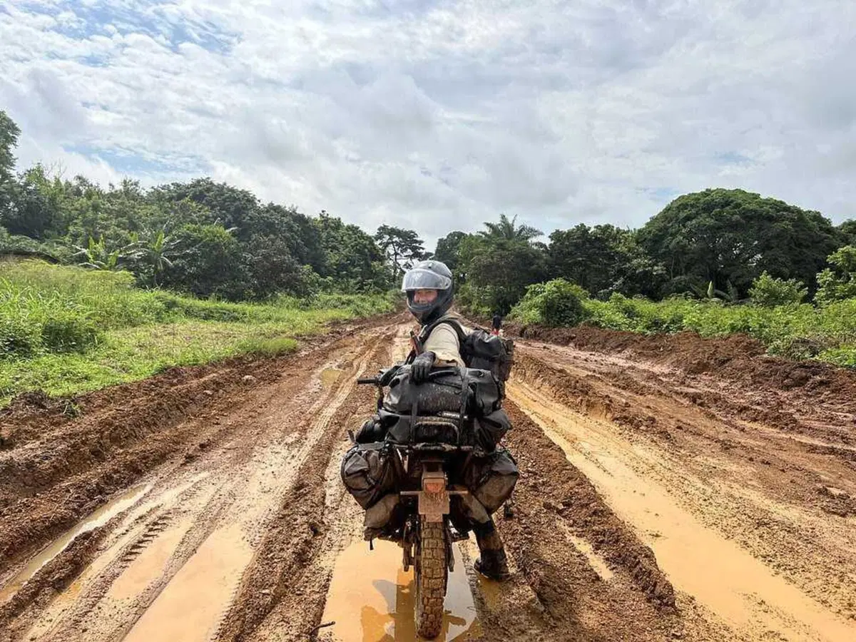 Completata la prima traversata del continente africano su una moto elettrica senza assistenza (5)
