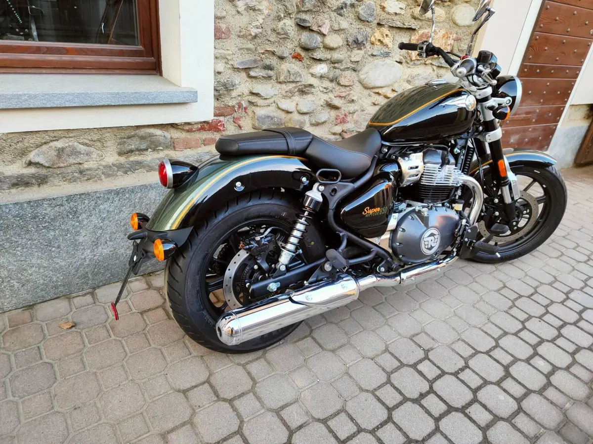Royal Enfield Super Meteor 650 (2023 - 26) (5)