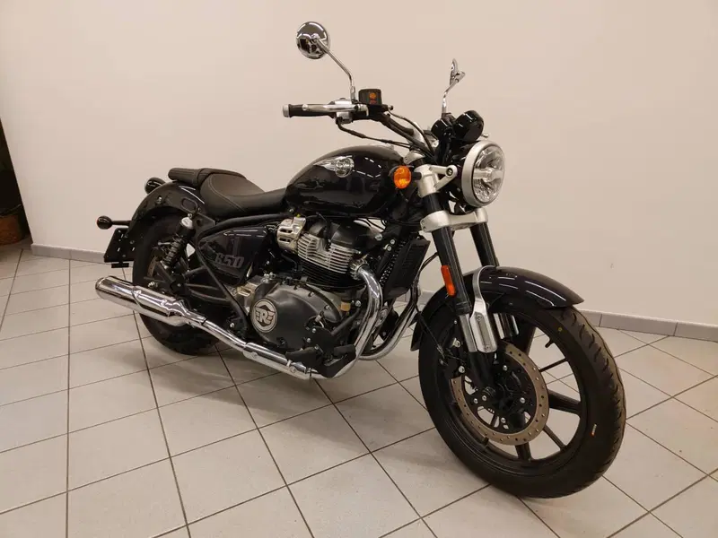 Royal Enfield Super Meteor 650 (2023 - 26) (2)