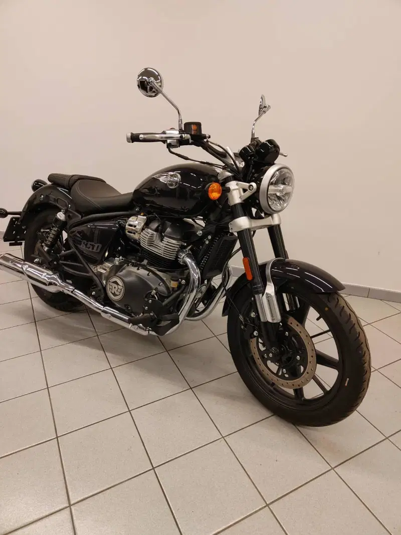 Royal Enfield Super Meteor 650 (2023 - 26) (3)