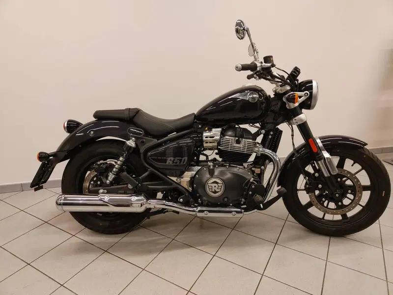 Royal Enfield Super Meteor 650 (2023 - 26) (6)