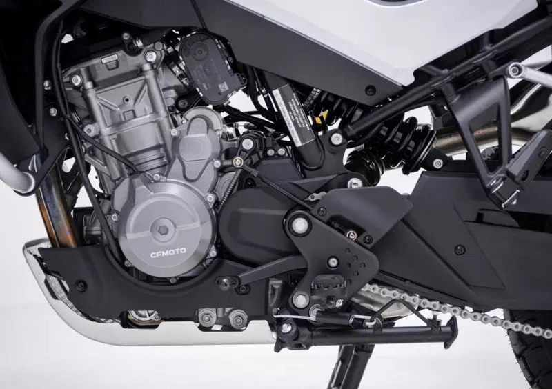 CFMOTO 800MT 800MT Explore (2023 - 26) (14)