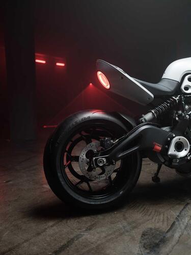 La supersportiva del futuro secondo Zero Motorcycles e Huge Design (4)