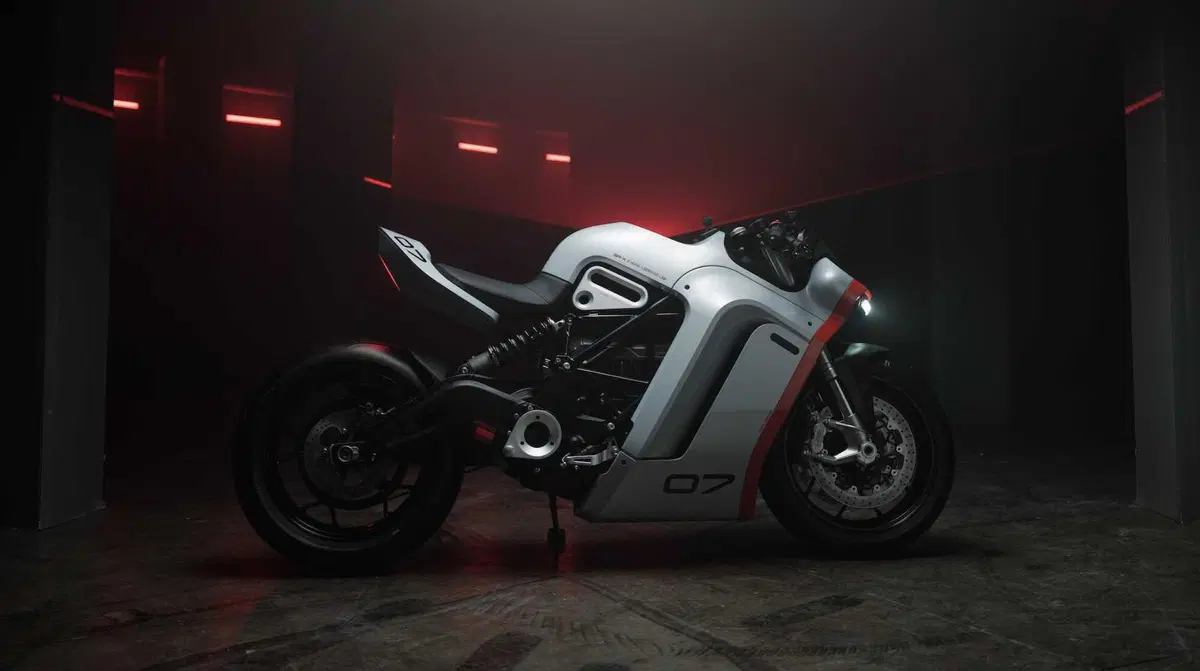La supersportiva del futuro secondo Zero Motorcycles e Huge Design (6)