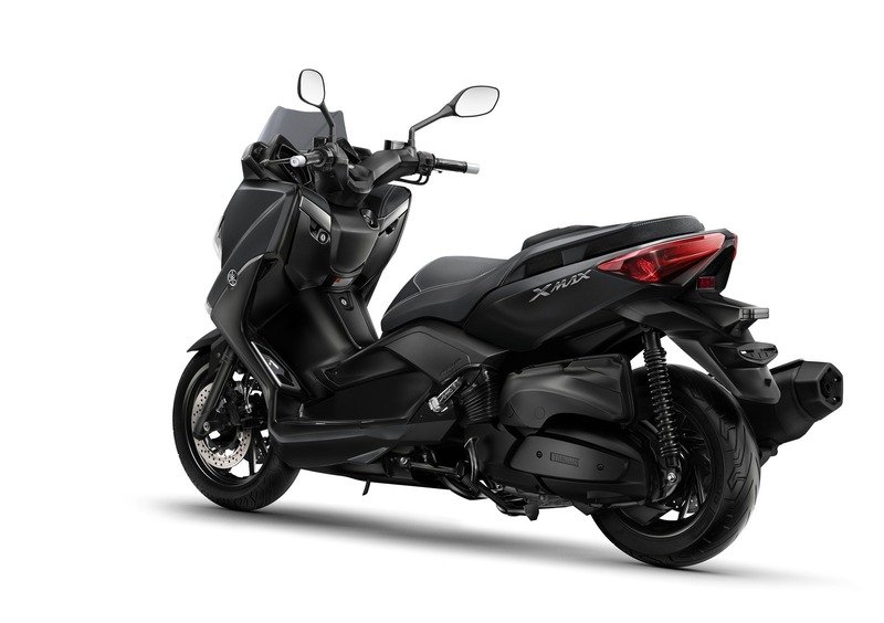Yamaha X-Max 400 X-Max 400 Momodesign (2014 - 16) (3)