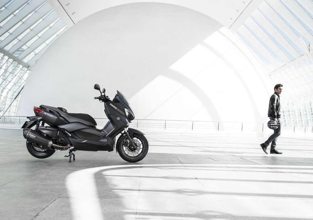 Yamaha X-Max 400 Momodesign (2014 - 16) (5)