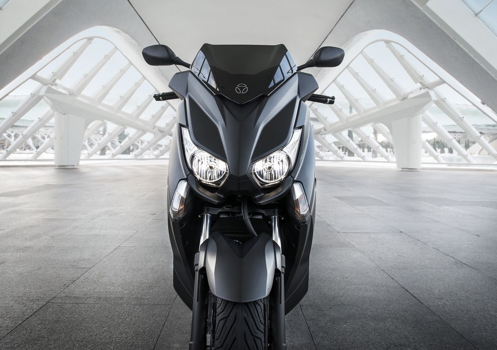 Yamaha X-Max 400 Momodesign ABS (2014 - 16) (4)