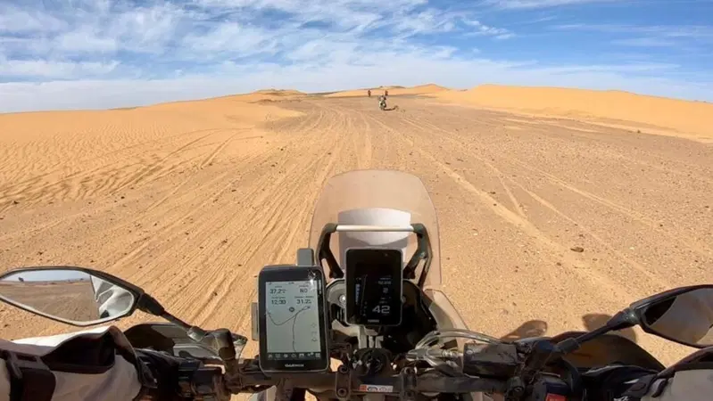 In Africa con NOS Helmets NS-9 e TOM42 per la Marocco Fly &amp; Ride