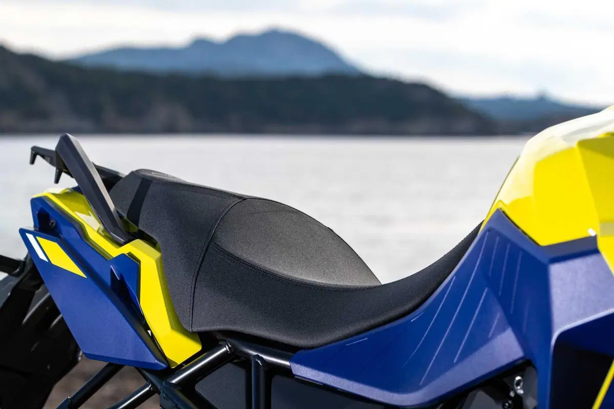 TEST Suzuki V-Strom 800DE, il nuovo paradigma. L'abbiamo provata su asfalto e in offroad [GALLERY]  (7)