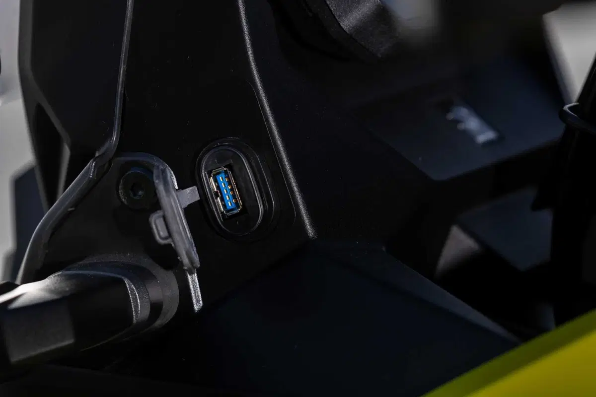 TEST Suzuki V-Strom 800DE, il nuovo paradigma. L'abbiamo provata su asfalto e in offroad [GALLERY]  (25)